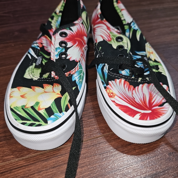 Vans Black Floral Canvas Sneakers - Picture 1 of 5